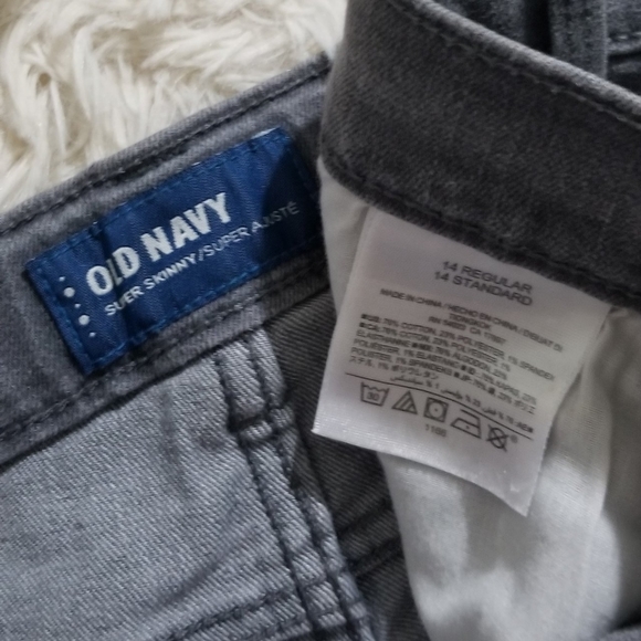 Old Navy Super Skinny Grey Jeans - Picture 3 of 4